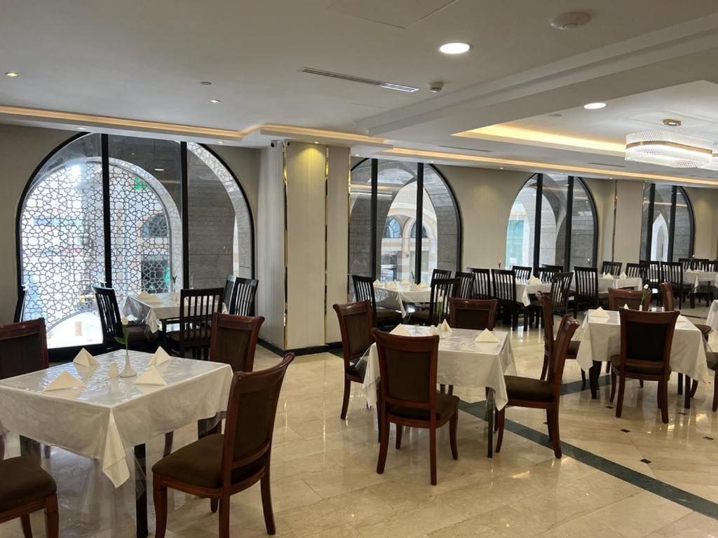 Hotel Al Ansar Golden Tulip Medyna Zewnętrze zdjęcie